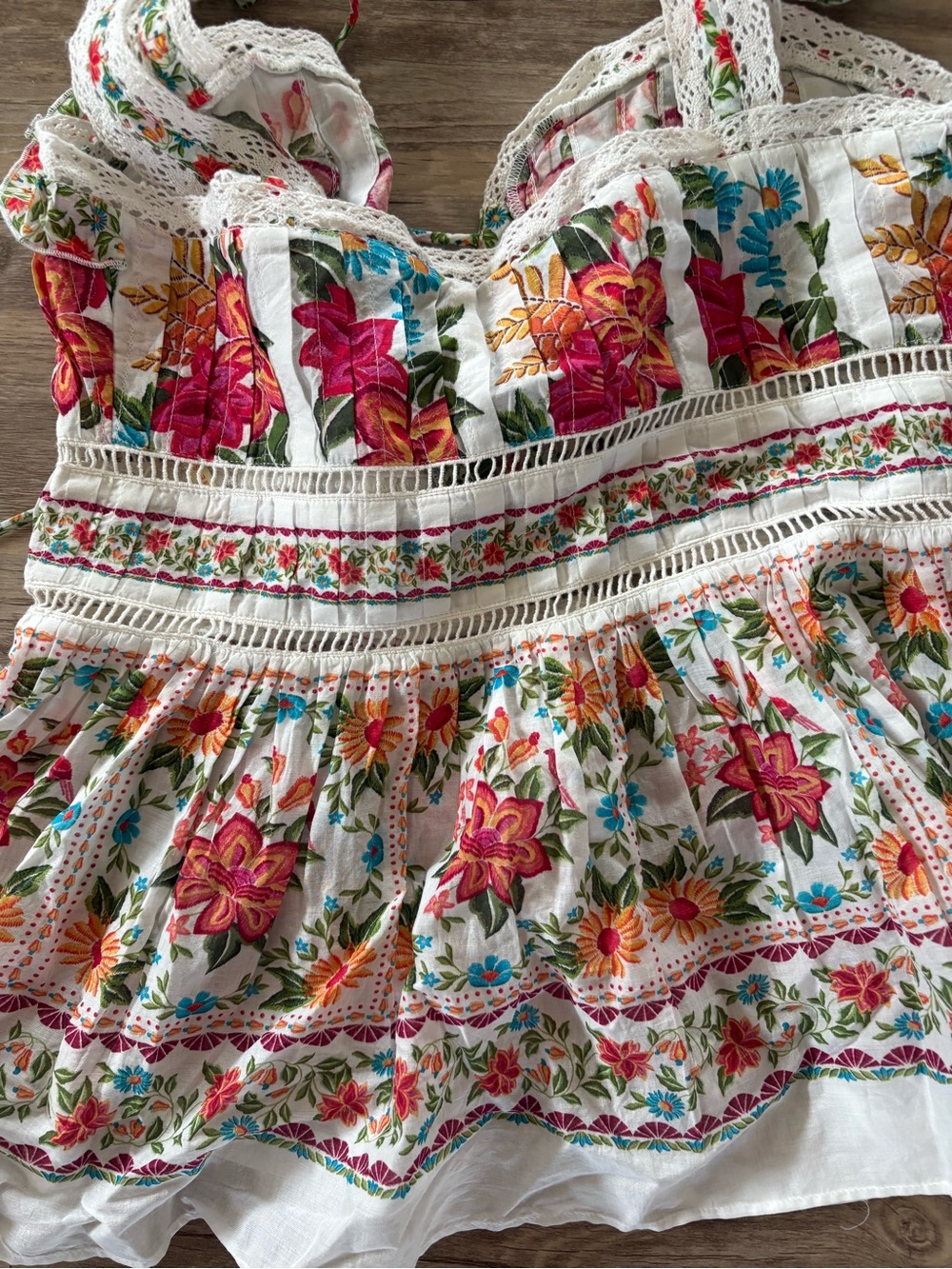 FARM Rio White Floral Tie-Shoulder Eyelet Crop Top - Picture 4 of 6